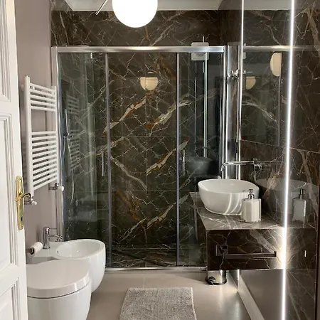 Apartment Turin Central Apartment *